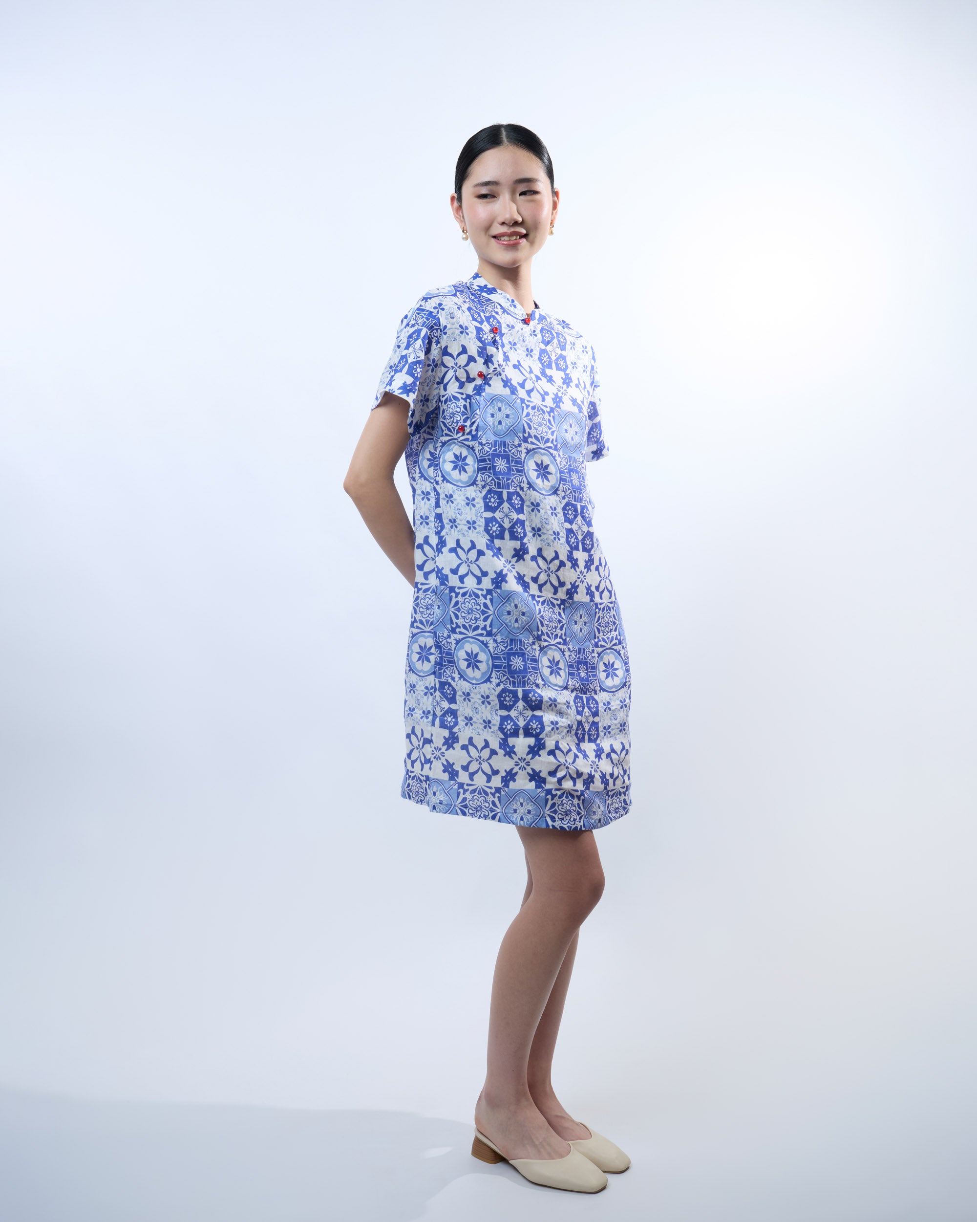 Short Sleeve Cheongsam Qipao Dress in Blue Tiles