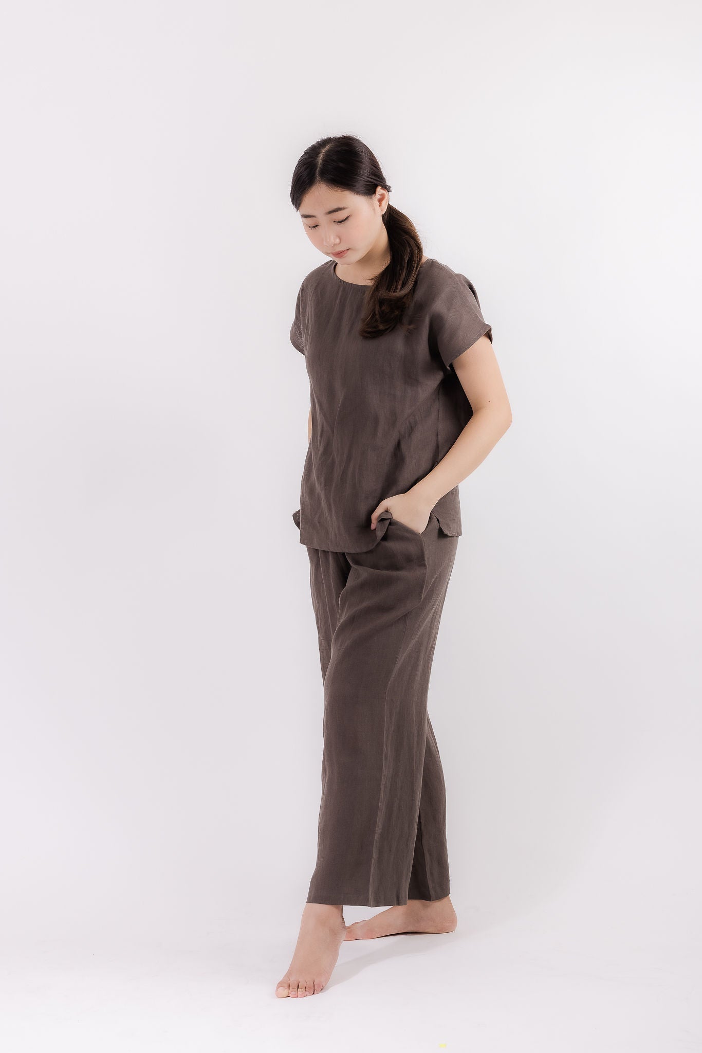 Linen Short Sleeve Top in Coffee Brown