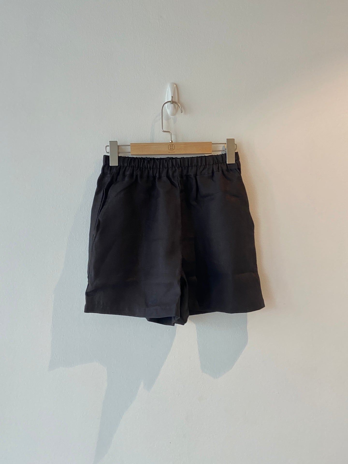 Linen Relaxed Shorts (Black)