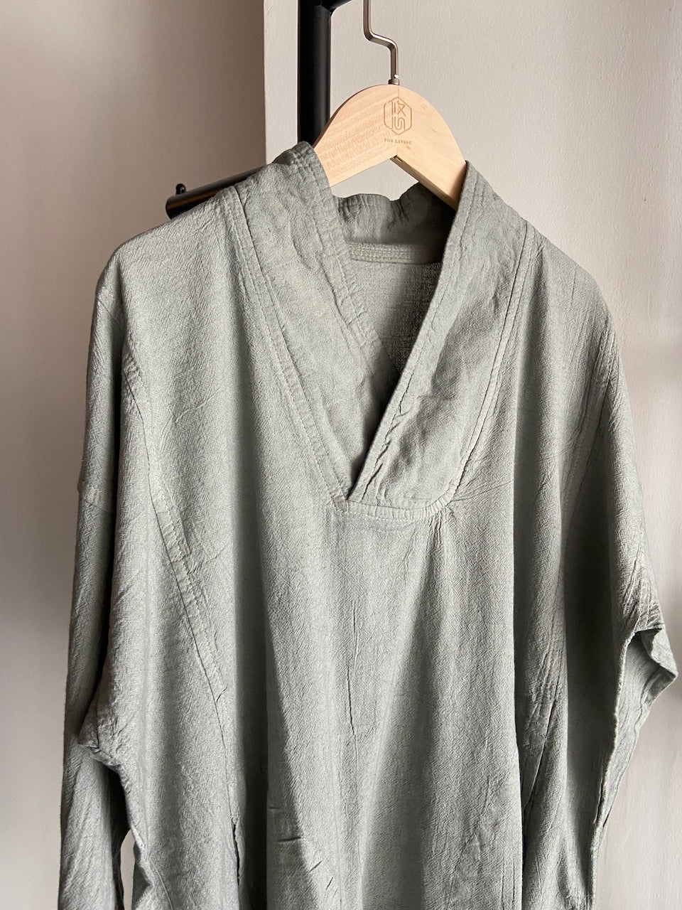 Hand-dyed Crossed Collar Top (Grey)